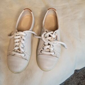 Ecco White Leather Lace-Up Sneakers with Tan Heel Tab 7